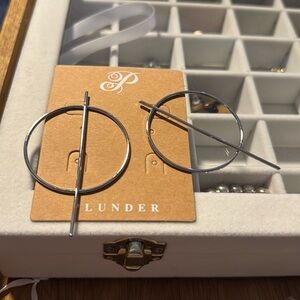 Plunder Circle Wire Earrings